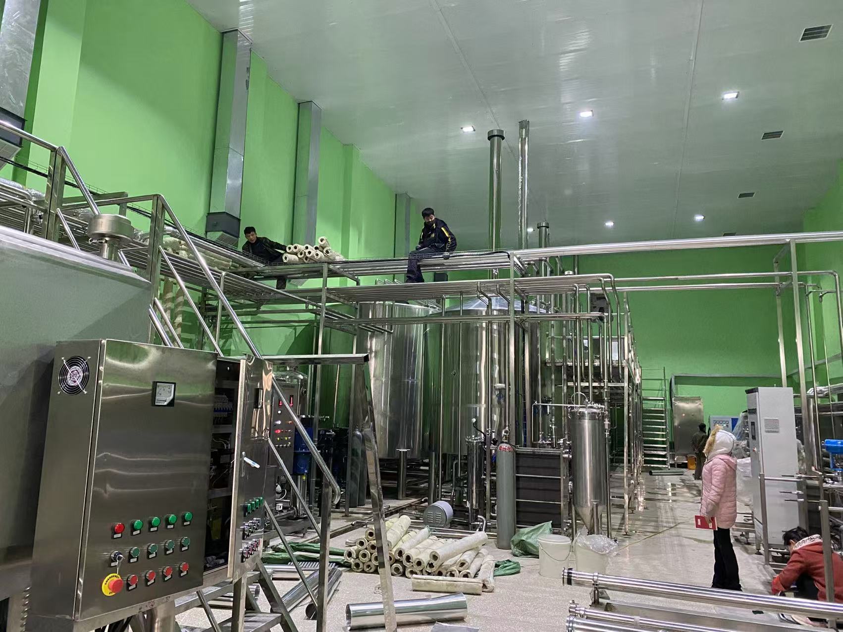 安丘精酿啤酒设备厂—精酿啤酒设备制造：传承工艺与创新科技的交融